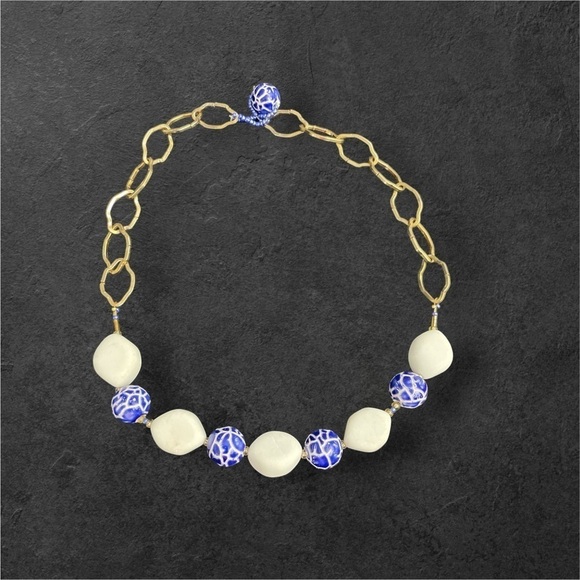 Handmade and Painted Ceramic, beaded and stone necklace with gold chain links - Picture 3 of 11